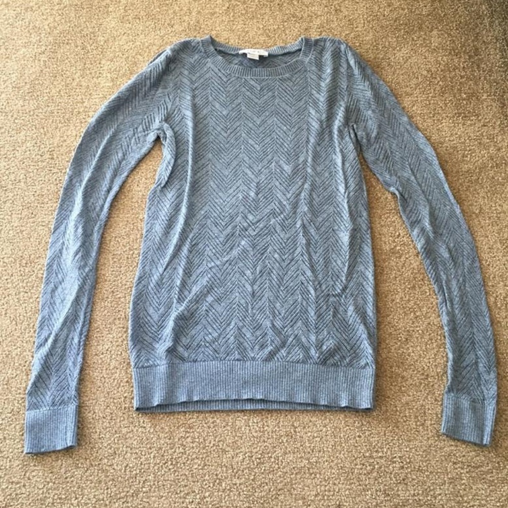 Lightweight sweater
